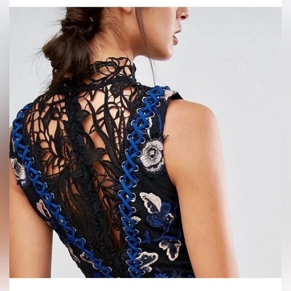 Self Portrait Clementine embroidered guipure lace dress